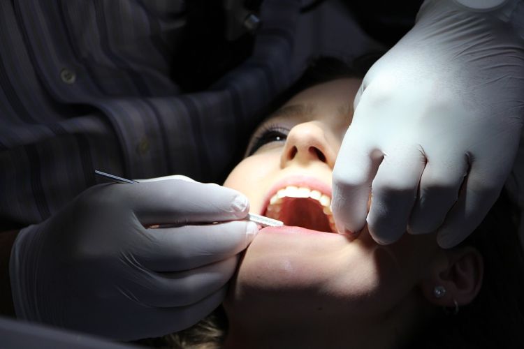 Ar žinote visas dantų implantų funkcijas?