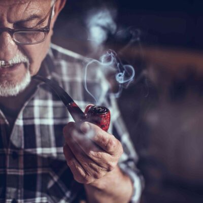 Pypkės, peleninės ir Zippo: klasikos ir modernumo harmonija kasdienybėje